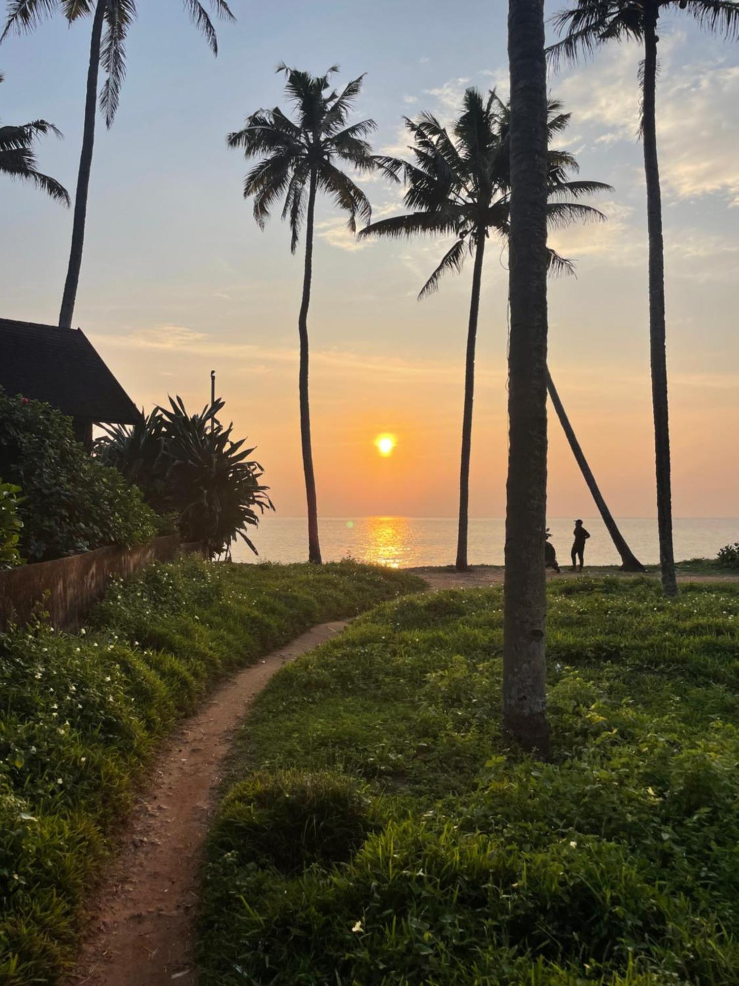 The First Place Yogaresort, Odayam Varkala Buitenkant foto